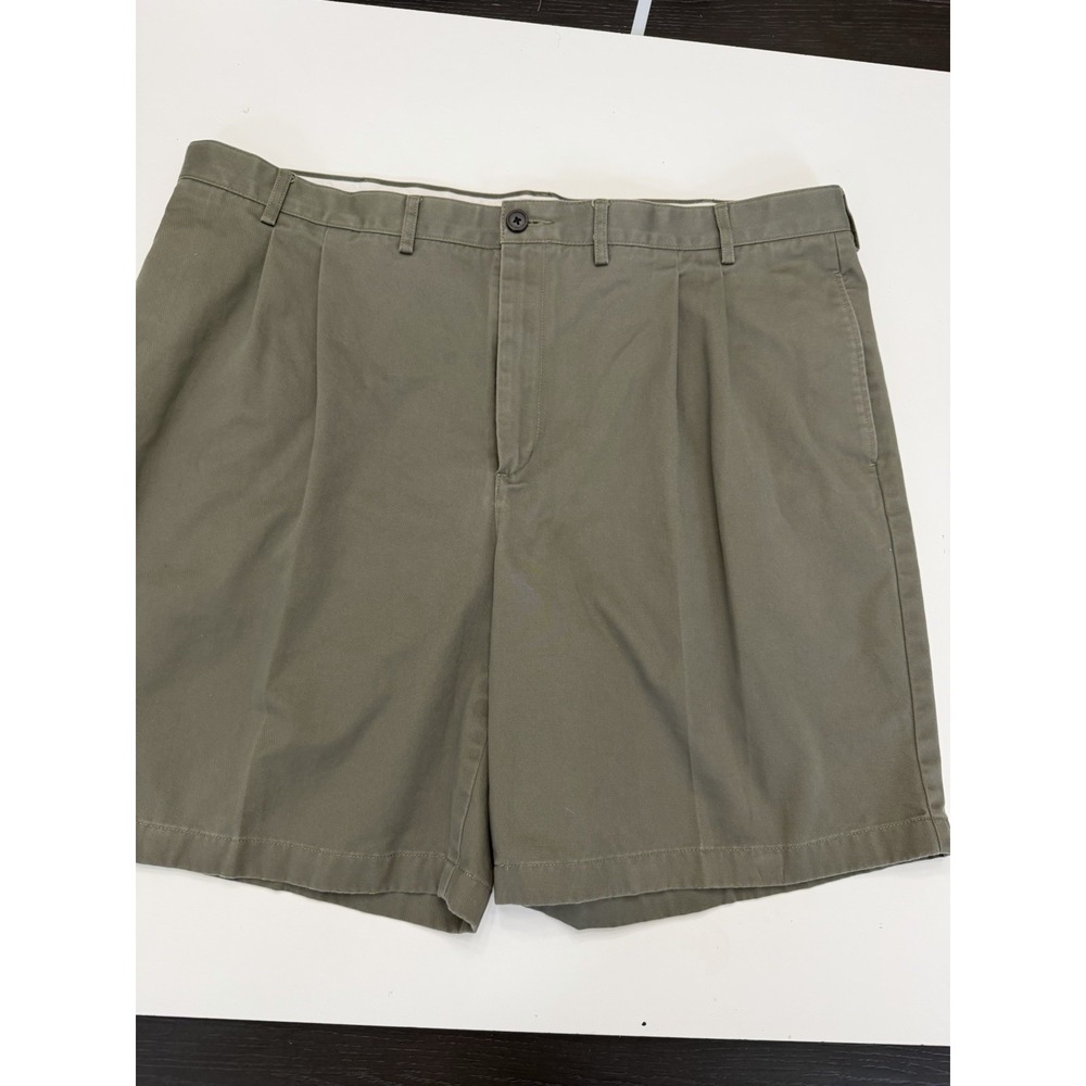 Lands'‎ End Shorts Mens 44 Khaki Pleated Traditional Fit 8" Inseam.      5220